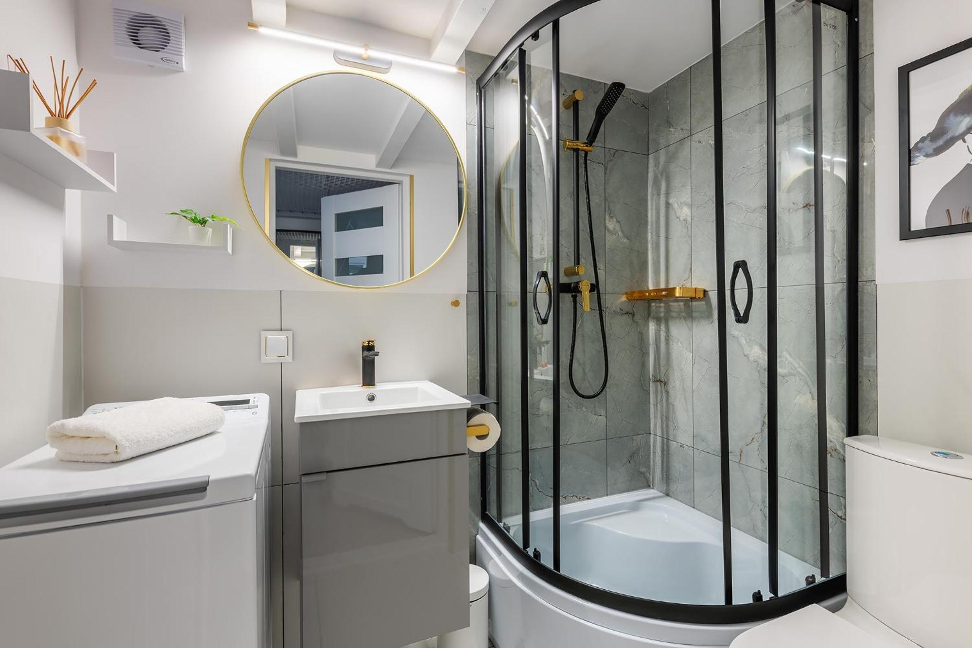 Luxury Apartments In The City Center Варшава Экстерьер фото