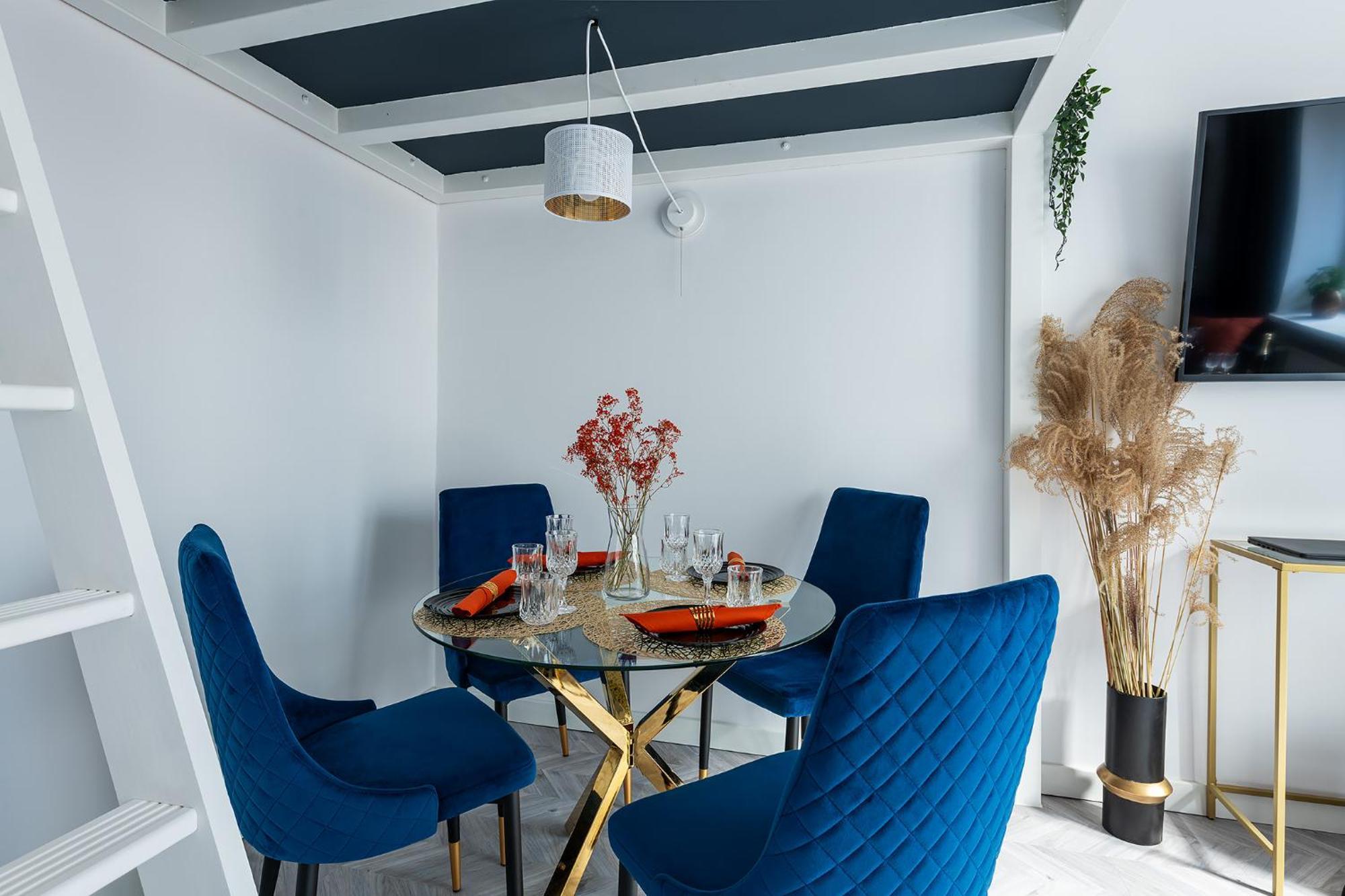 Luxury Apartments In The City Center Варшава Экстерьер фото
