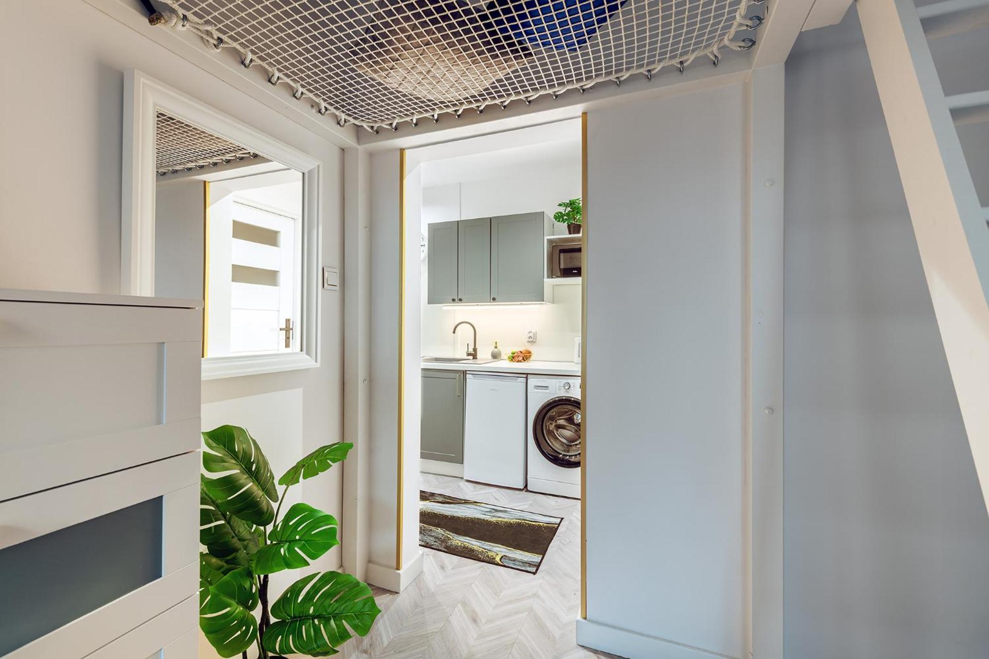 Luxury Apartments In The City Center Варшава Экстерьер фото