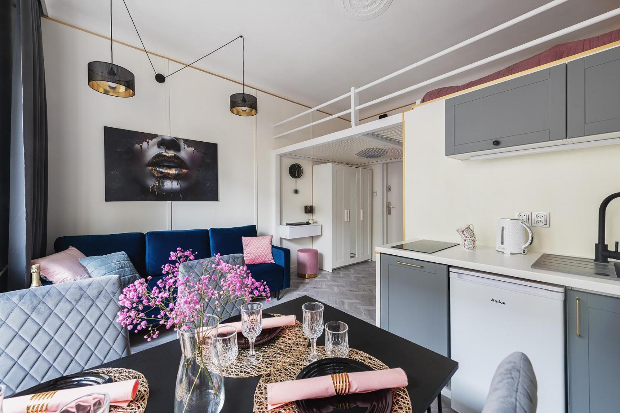 Luxury Apartments In The City Center Варшава Экстерьер фото