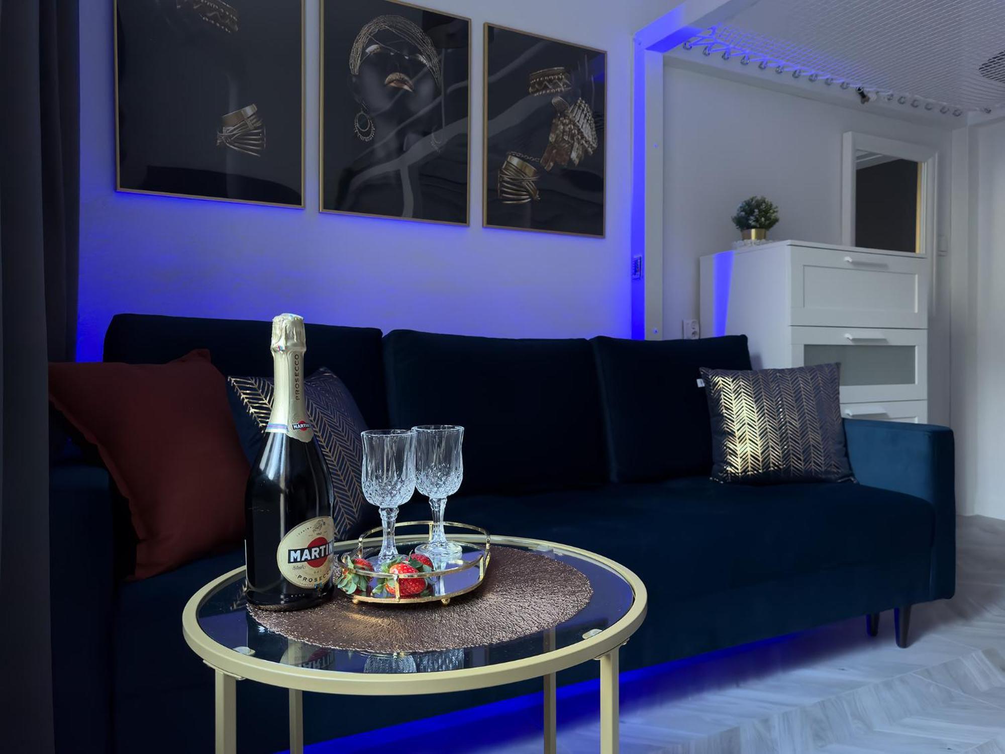 Luxury Apartments In The City Center Варшава Экстерьер фото